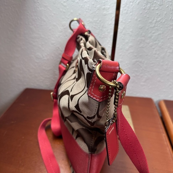 Stylish Pink and Brown Coach bag - Picture 2 of 14